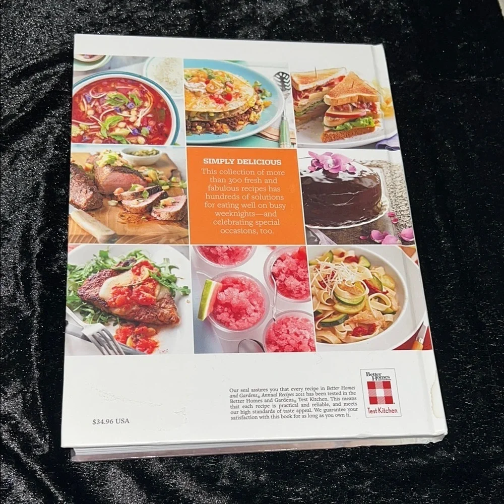 Better Homes And Gardens ANNUAL RECIPES Cookbook Culinary Collection